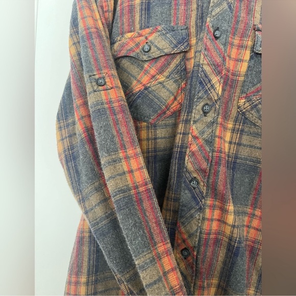 Rock & Republic Plaid Flannel Button Down Shirt Size XL - Picture 4 of 5